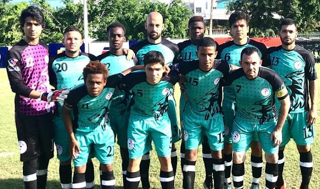 "Padre e hijo sobre el césped" Una historia de familia y tradición futbolística.