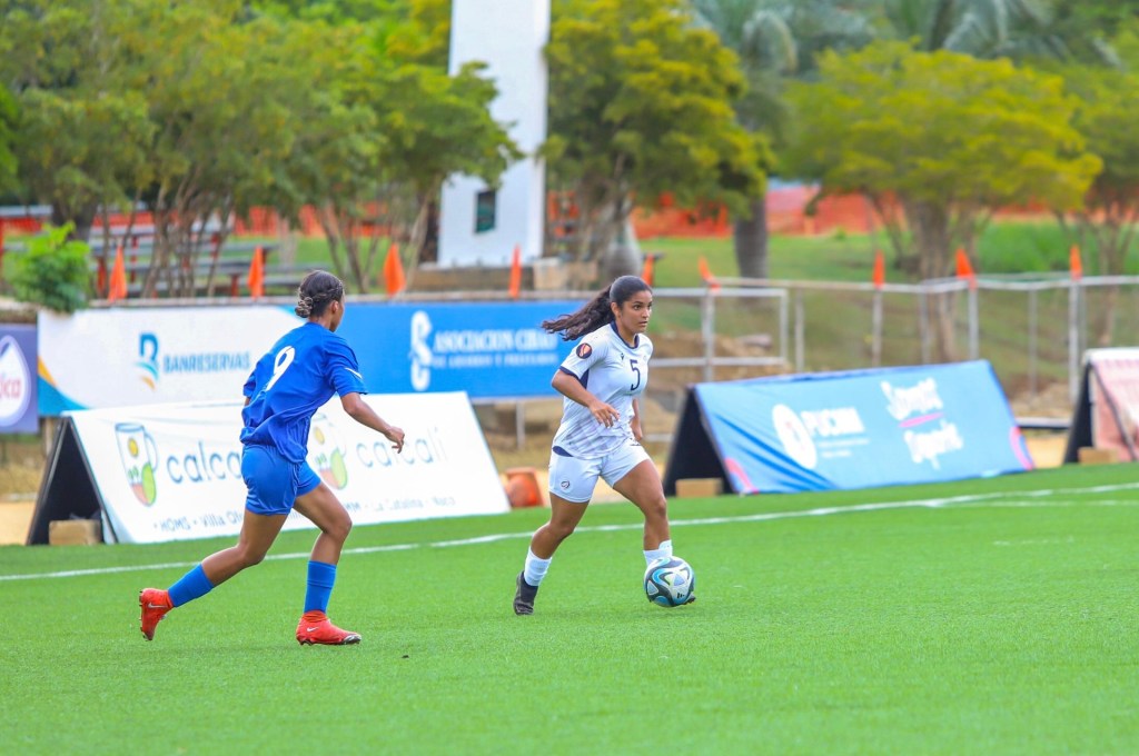 Seis breves presentaciones de jugadoras notables de la Sub-17 femenina de&nbsp;Quisqueya